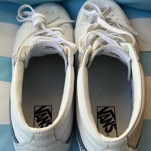 Vans high top sneakers, men’s size 9; women’s 10,5 - Picture 3 of 7